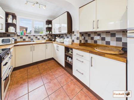 Kitchen/Breakfast Room