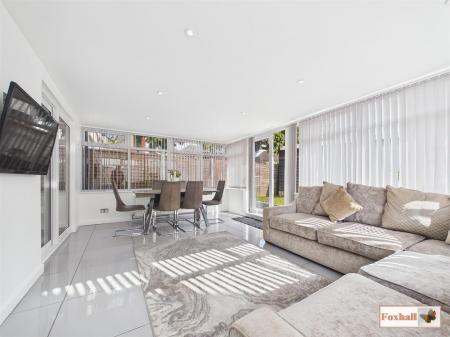 Sun Room / Dining Room