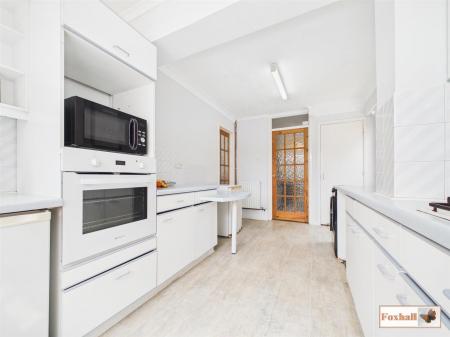 Kitchen / Breakfast Room