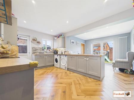 Kitchen/Dining Room