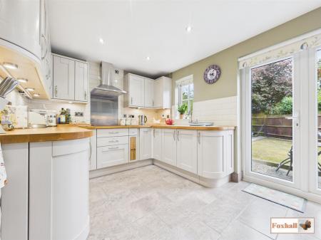 Kitchen / Breakfast Room
