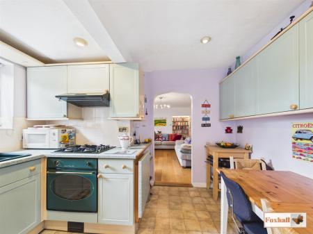 Kitchen / Breakfast Room