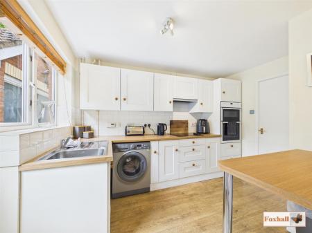 Kitchen / Breakfast Room