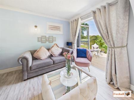 Dining Area / Snug