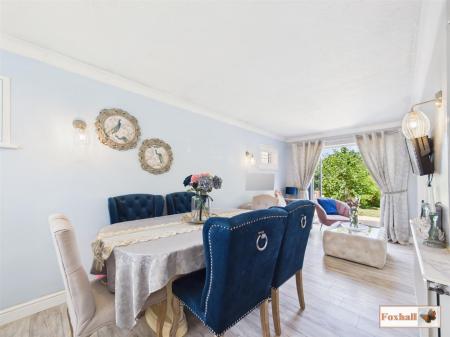 Dining Area / Snug