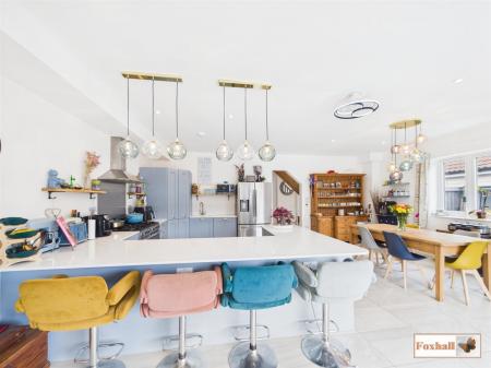 Open Plan Kitchen / Breakfast /Living Area