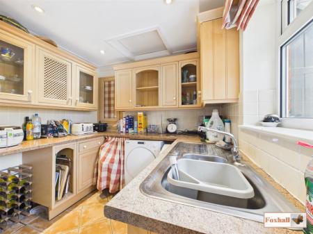 Kitchen / Breakfast Room