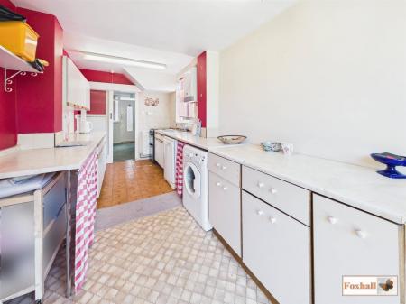 Kitchen / Breakfast Room