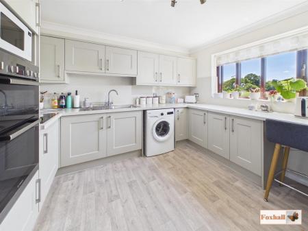 Kitchen / Breakfast Room
