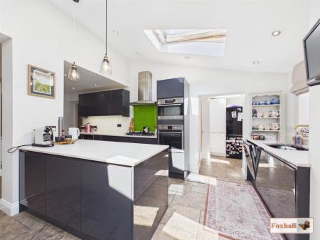 Open Plan Kitchen / Dining / Sitting Area