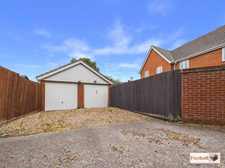 Garage & Parking