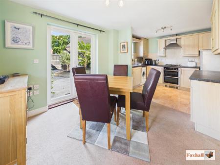 Kitchen / Dining Areas