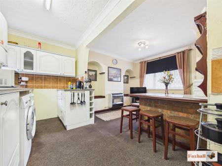 Kitchen / Breakfast Room