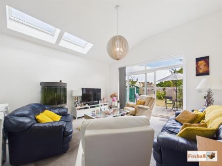 Open Plan Kitchen / Dining / Lounge