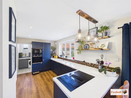 Lounge / Dining / Kitchen Area