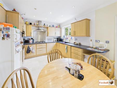 Kitchen / Breakfast Room