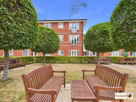 Communal Areas & Gardens