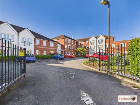 Communal Areas & Gardens