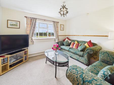 Sitting Room / Ground Floor Bedroom