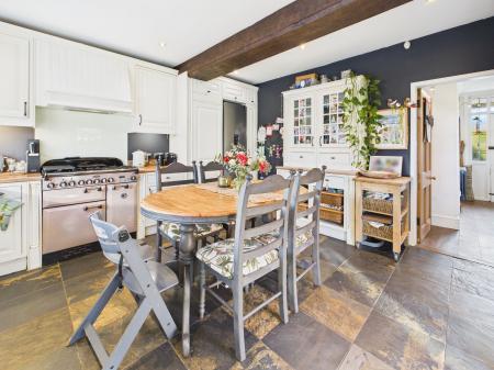 Kitchen/Breakfast Room