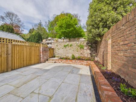Rear court yard garden