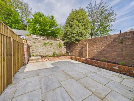 Rear court yard garden