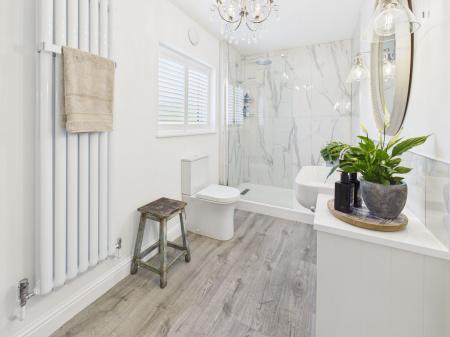 Ground Floor En-Suite
