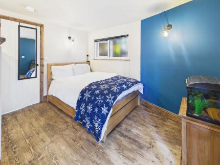 Annexe Bedroom (Four)