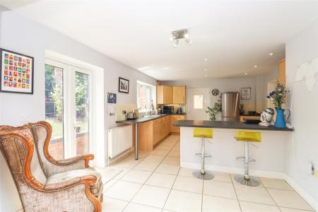 Kitchen/Breakfast Room