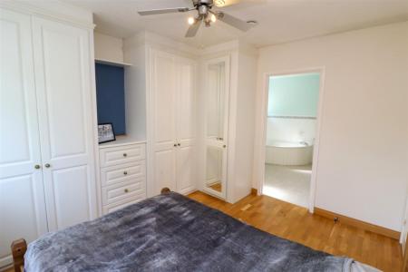 Bedroom 2 (Door To Jack 'n' Jill Bathroom