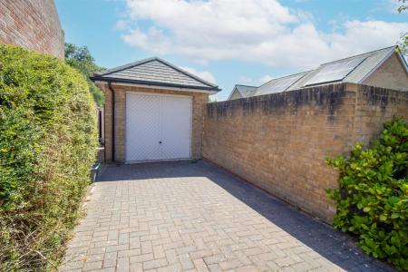 Parking & Garage Storage