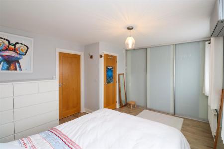 Bedroom 1 (2nd Floor)