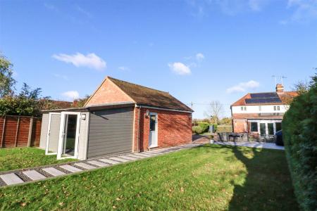 Rear Garden (Workshop)