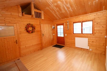 Summer House (Room 1)