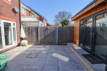Rear Garden & Garden Room