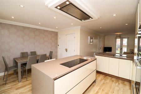 Kitchen/Breakfast/Family Room