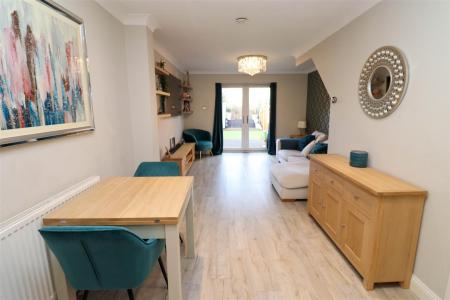 Lounge/Dining Room