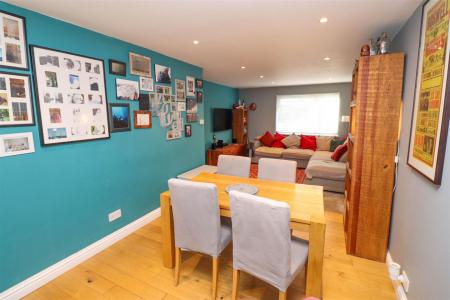 Lounge/Dining Room