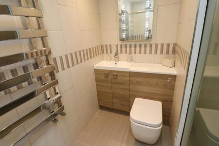 En Suite (Ground Floor)