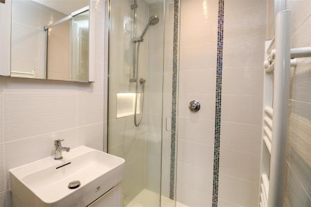 En Suite Shower Room