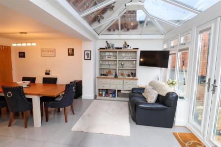 Kitchen/Dining/ Conservatory