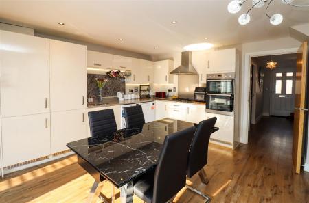 Kitchen/Breakfast/Dining Room