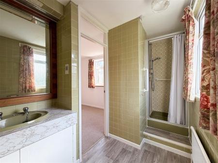 En Suite Shower Room