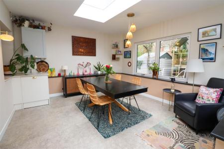 Dining/Family Room