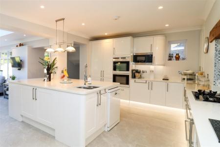 Kitchen/Breakfast Room