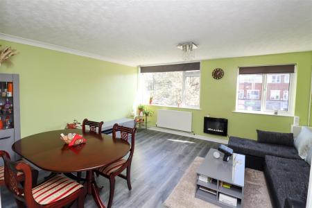 Living/Dining Room
