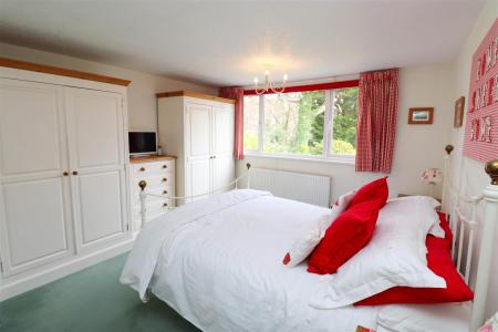 Bedroom 1 (1st Floor)