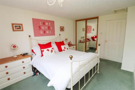 Bedroom 1 (1st Floor)