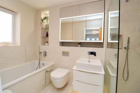 En-Suite Bath/Shower Room