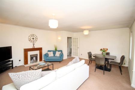 Living/Dining Room